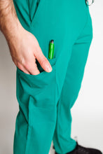 Load image into Gallery viewer, Men&#39;s Classic Pants - Green
